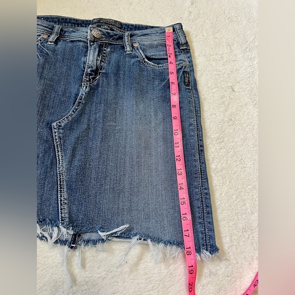 Silver Jeans Adele Asymmetrical Denim Skirt - Size 28 (measures 30") - Picture 5 of 12